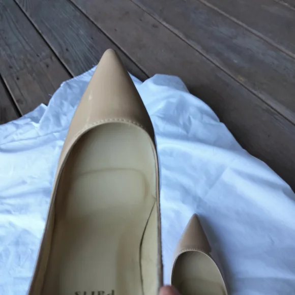 Christian Louboutin Nude Tan Patent Leather Stiletto Pump Heels Pointy Toe - Picture 13 of 14